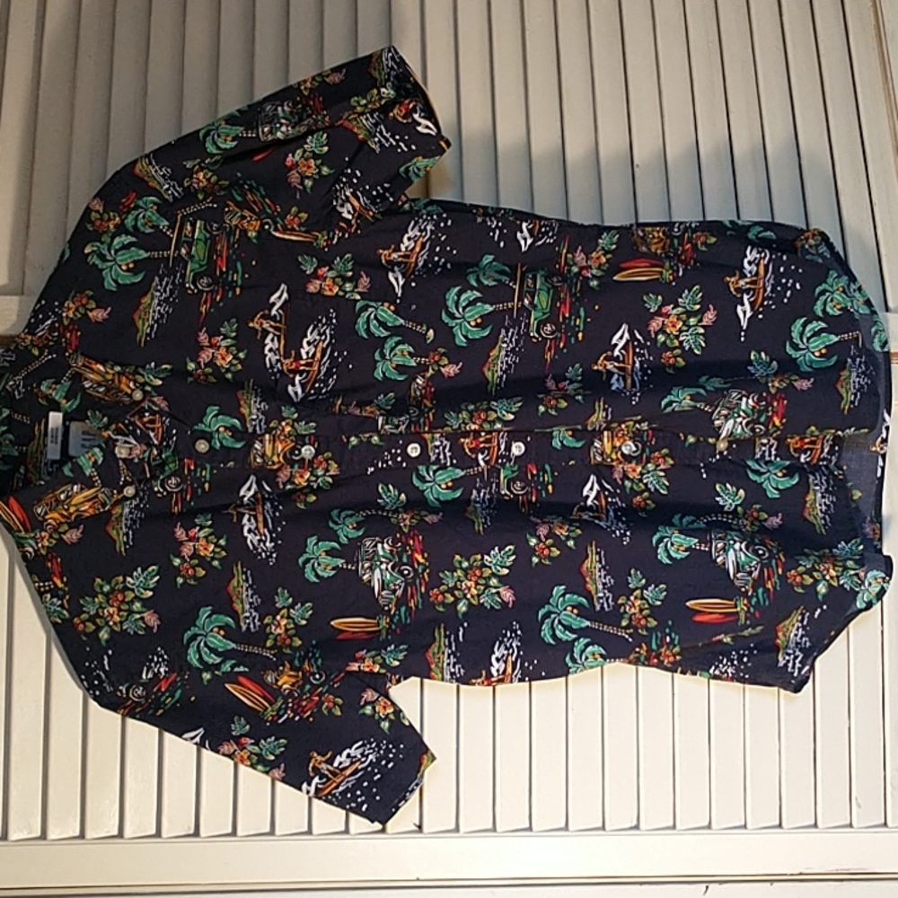Gap short sleeve Hawaiian surfer button shirt size Medium palm tree & jeep